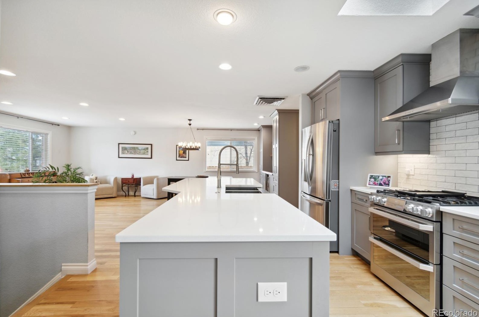 7373 Vance St, Littleton CO  80128-4829 exterior