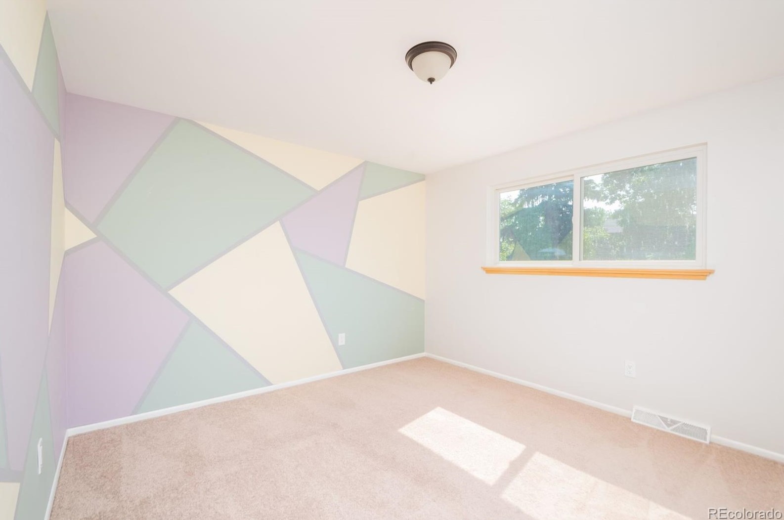 1557 Geddes Ave, Littleton CO 80122-1132 exterior