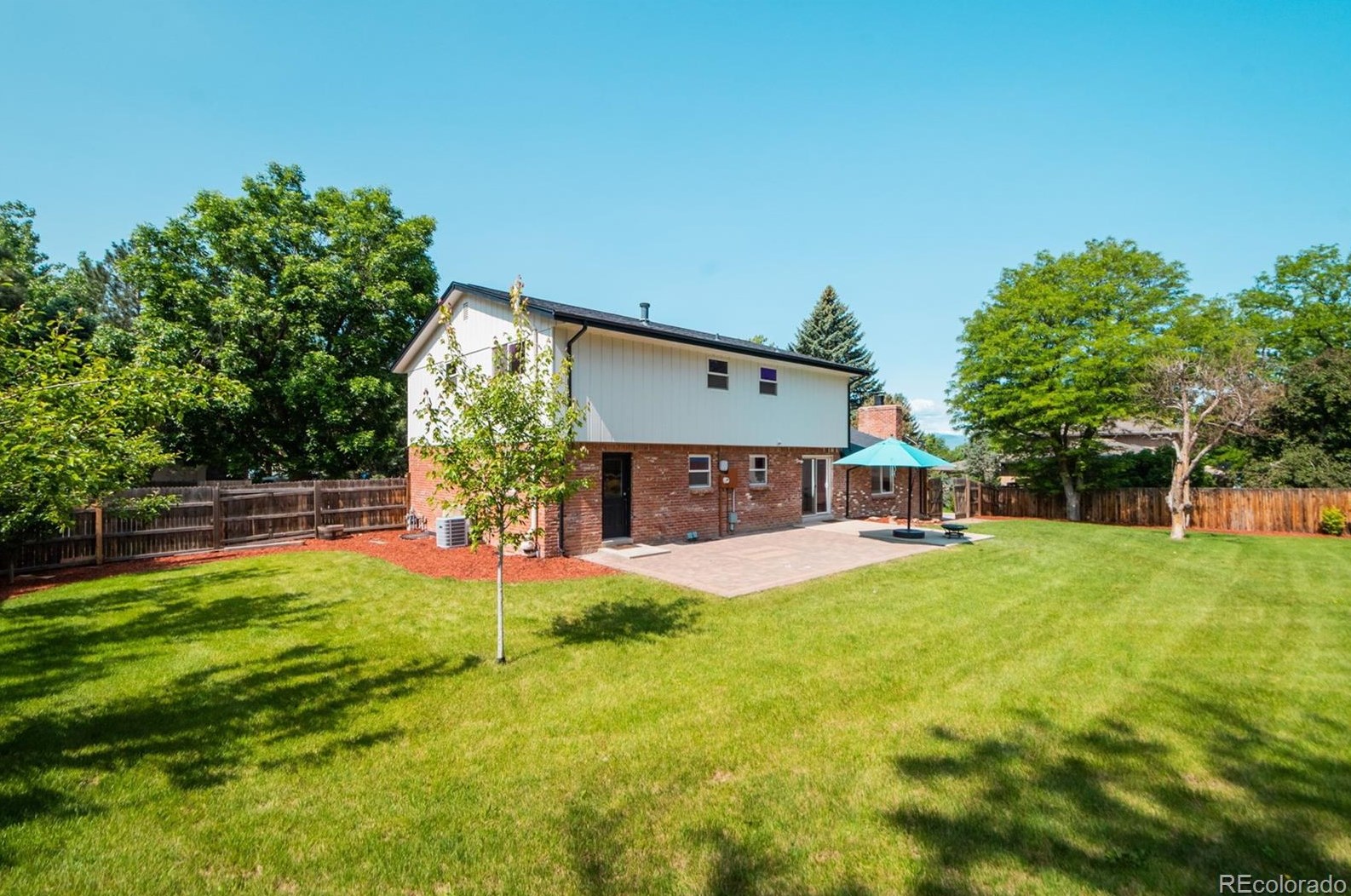 1557 Geddes Ave, Littleton CO 80122-1132 exterior