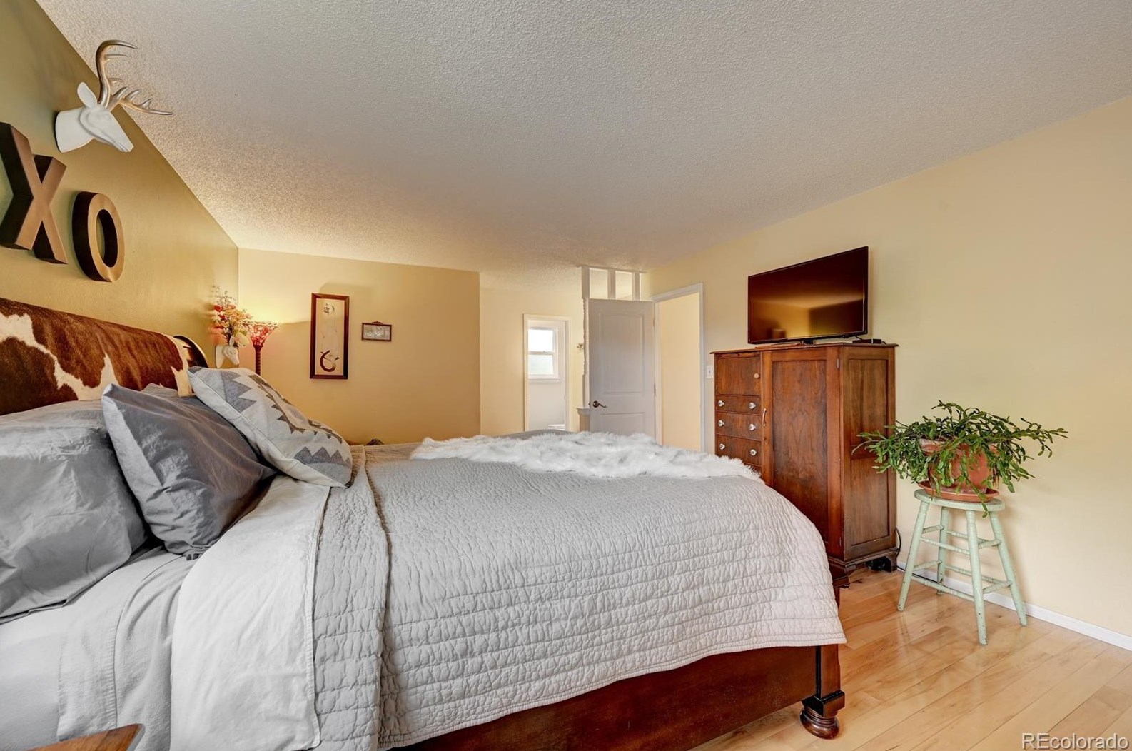 11402 Berry Ave, Littleton CO 80127-1837 exterior