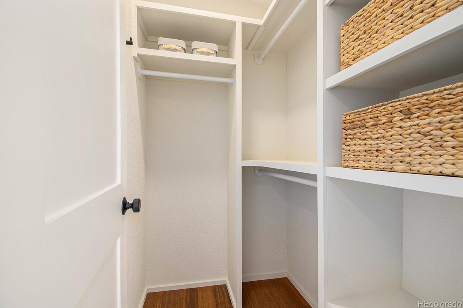 938 Summer Dr, Littleton CO  80126-4801 exterior