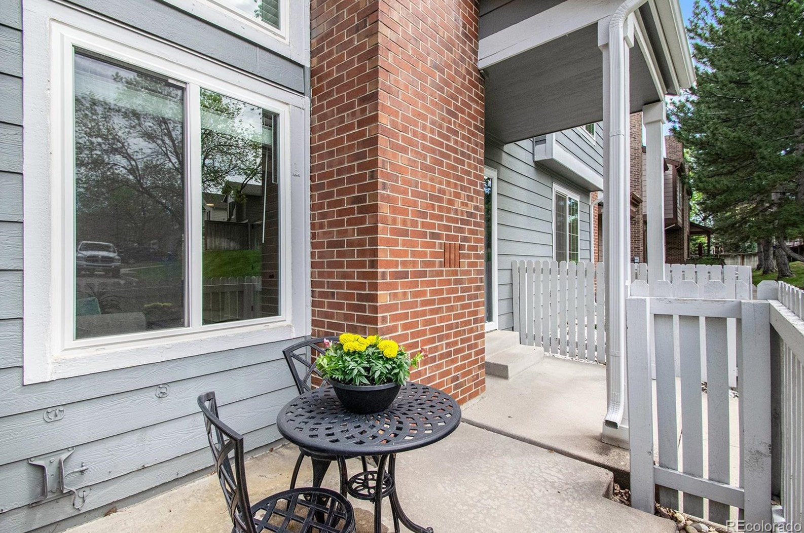 938 Summer Dr, Littleton CO  80126-4801 exterior