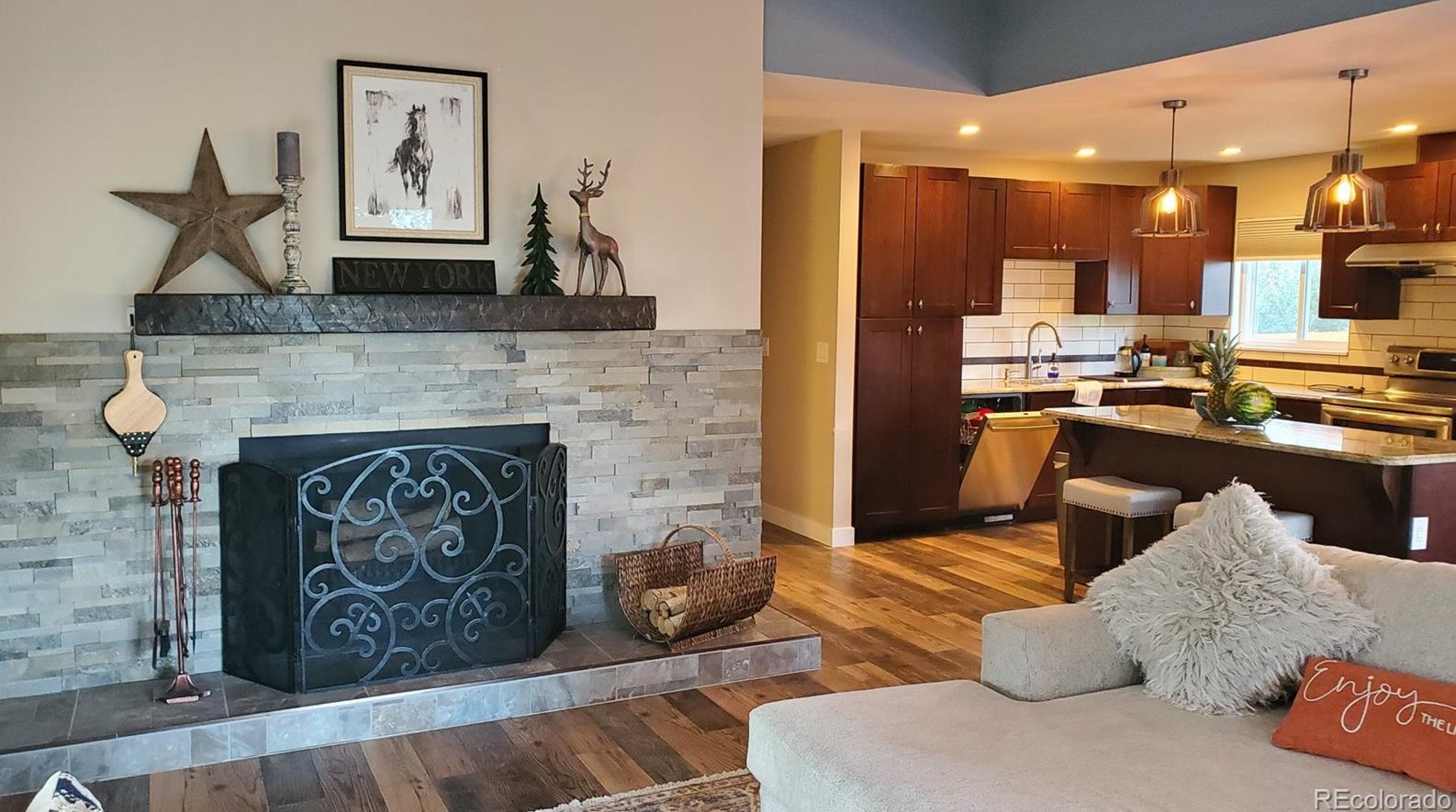 8354 Brentwood St, Littleton CO  80128-6116 exterior