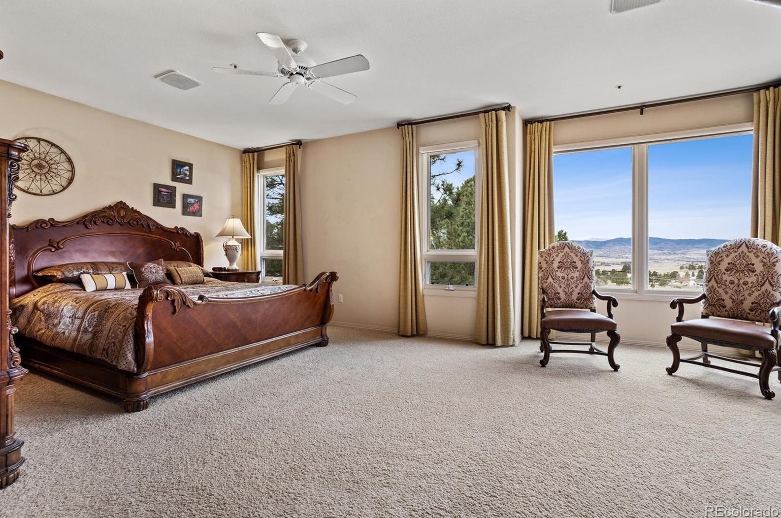 3232 Country Club Pkwy, Castle Rock CO  80108-8300 exterior