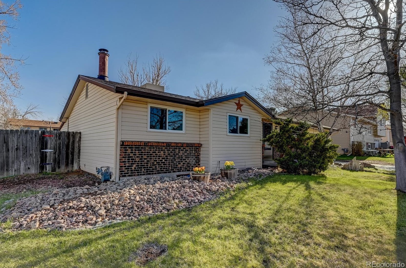70 Pegasus Dr, Littleton, CO 80124-2824