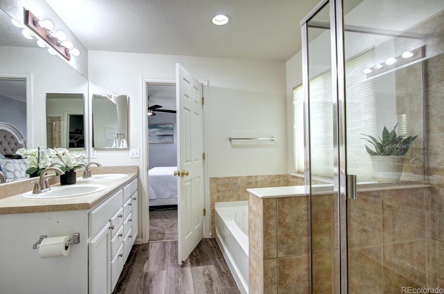 10557 Jaguar Dr, Littleton CO  80124-5200 exterior