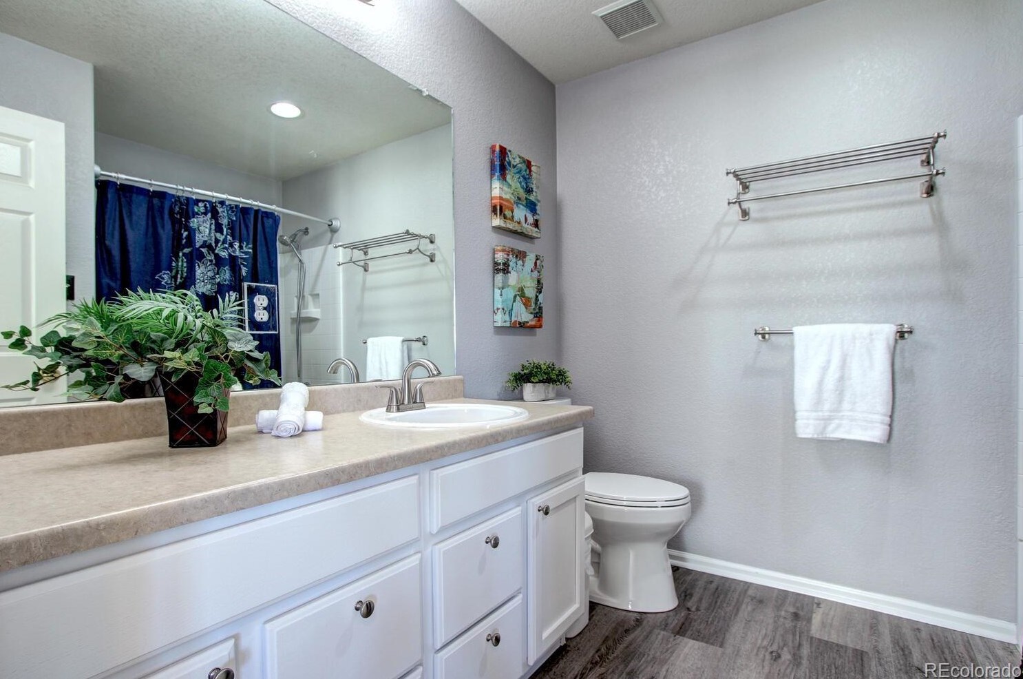 10557 Jaguar Dr, Littleton CO  80124-5200 exterior