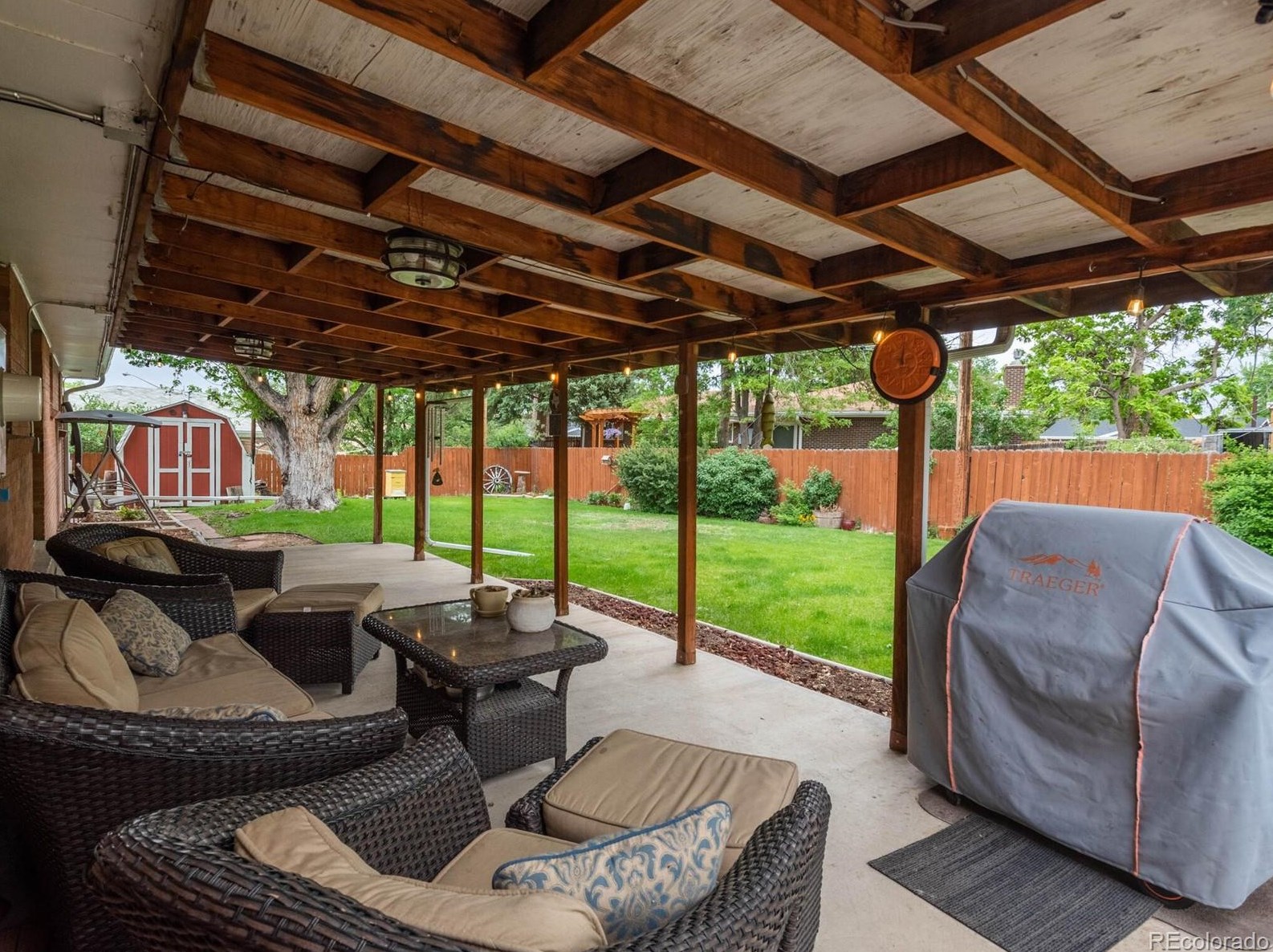 6592 Pearl St, Littleton CO  80121-2342 exterior