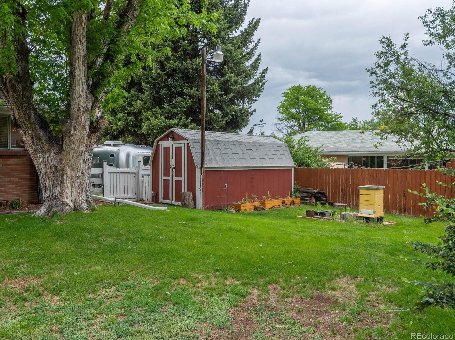 6592 Pearl St, Littleton CO  80121-2342 exterior