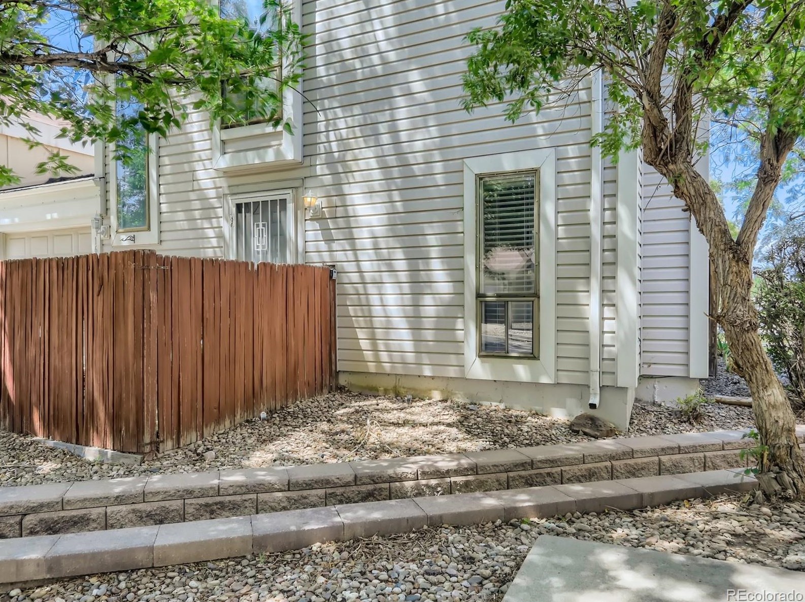 16252 Rice Pl, Denver, CO 80015-7008