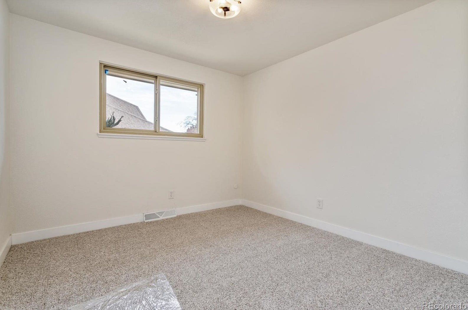 6719 Roxbury Dr, Littleton CO 80128-4599 exterior