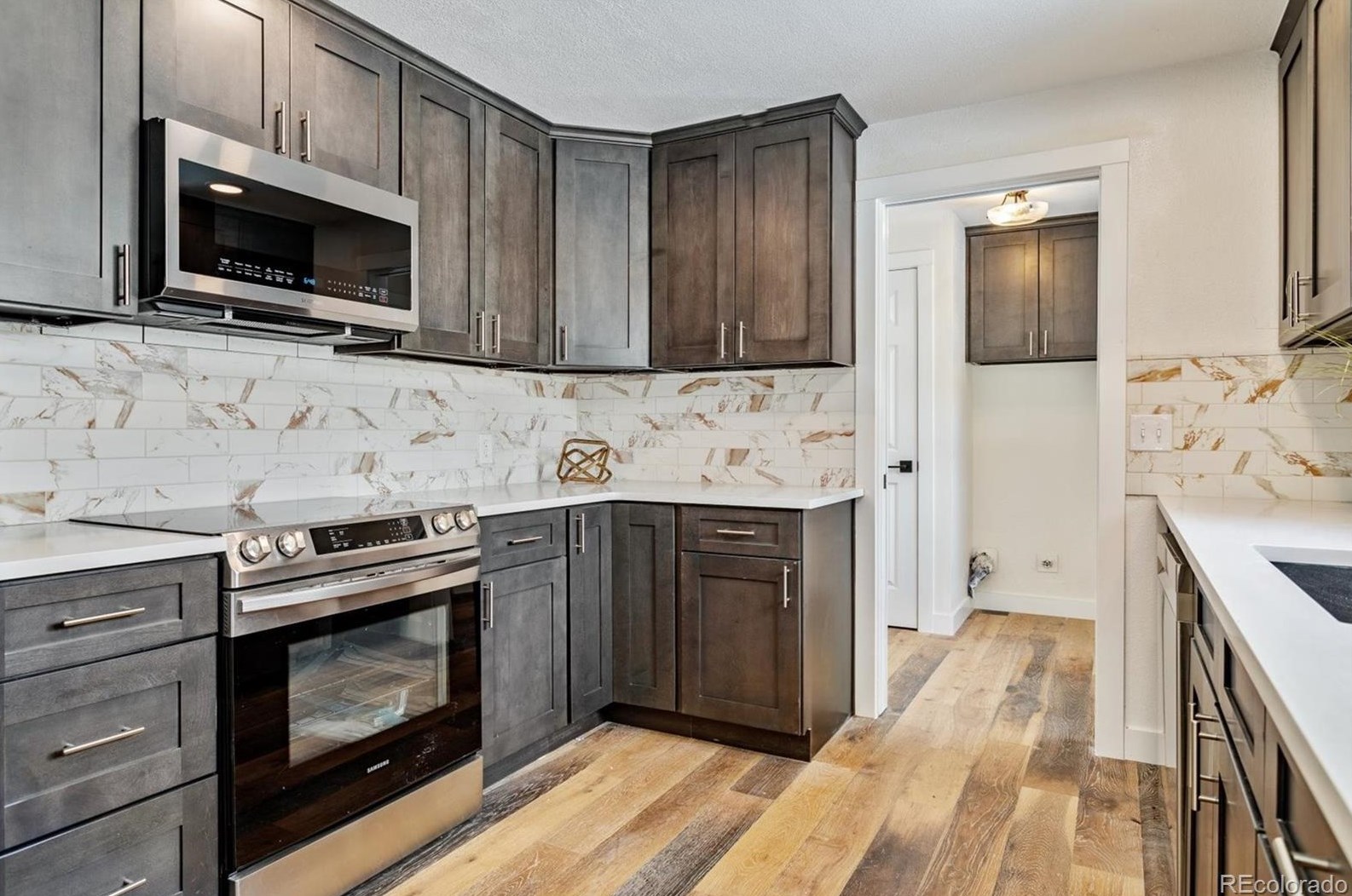 6719 Roxbury Dr, Littleton CO 80128-4599 exterior