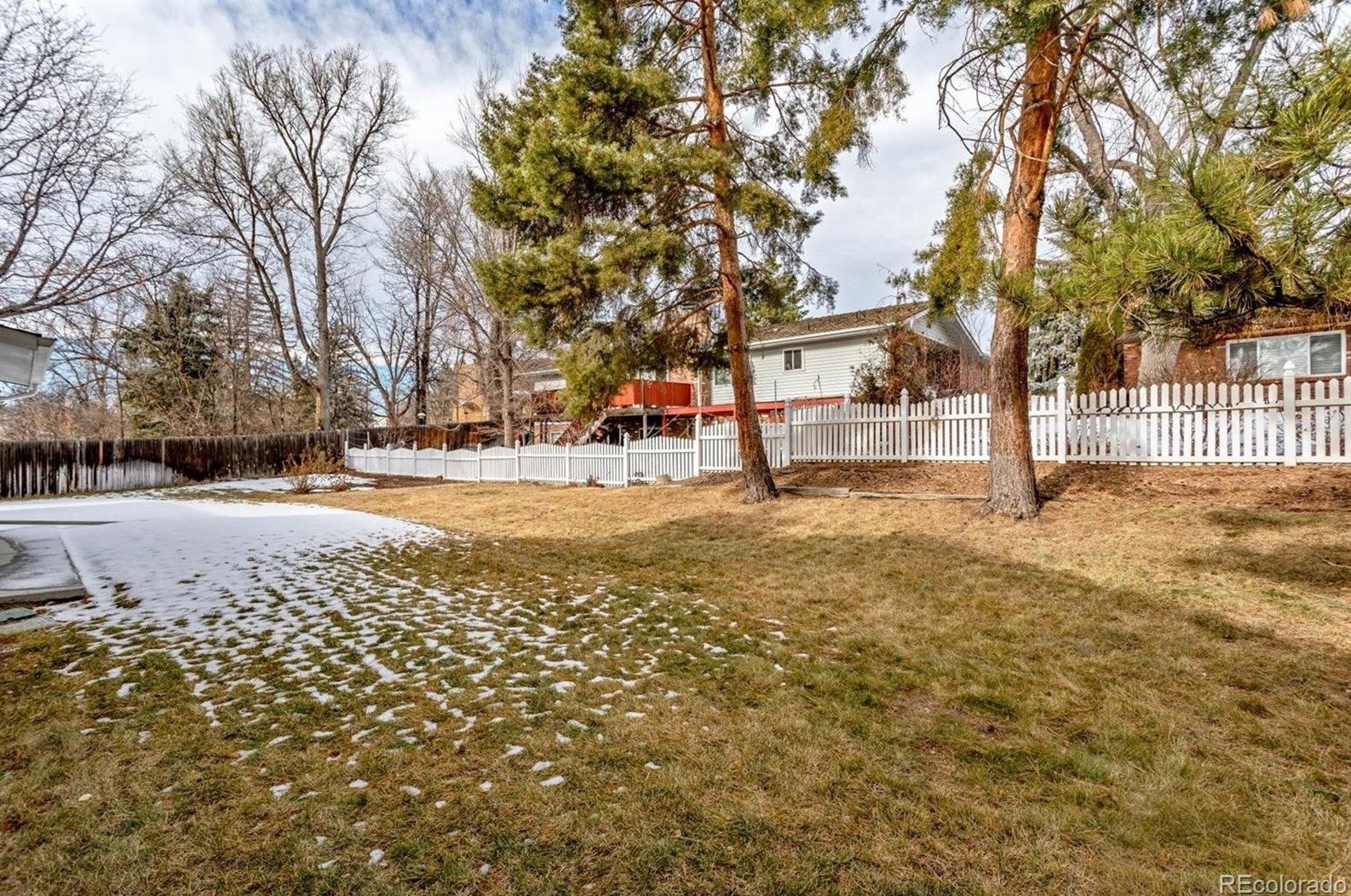 6719 Roxbury Dr, Littleton CO 80128-4599 exterior