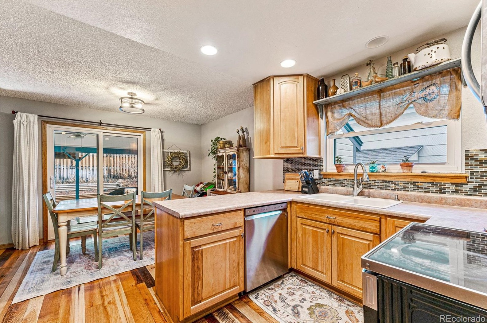 5603 Yank Ct, Littleton CO  80127-2188 exterior