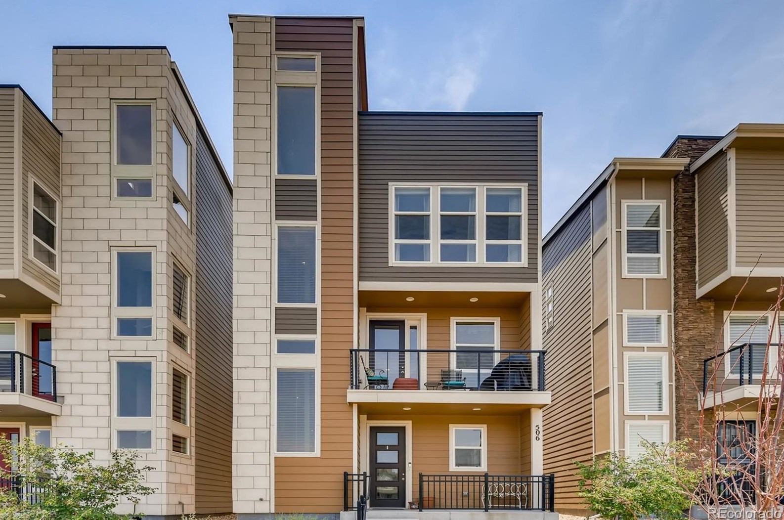 506 Hinsdale Ave, Littleton, CO 80122