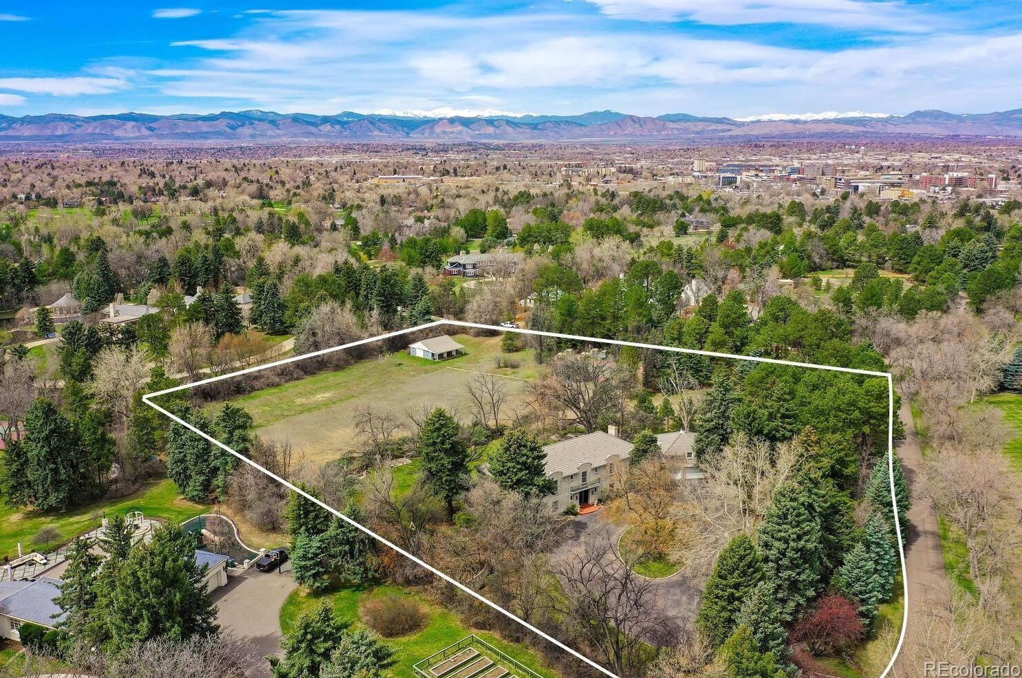 10 Sunset Dr, Englewood, CO 80113