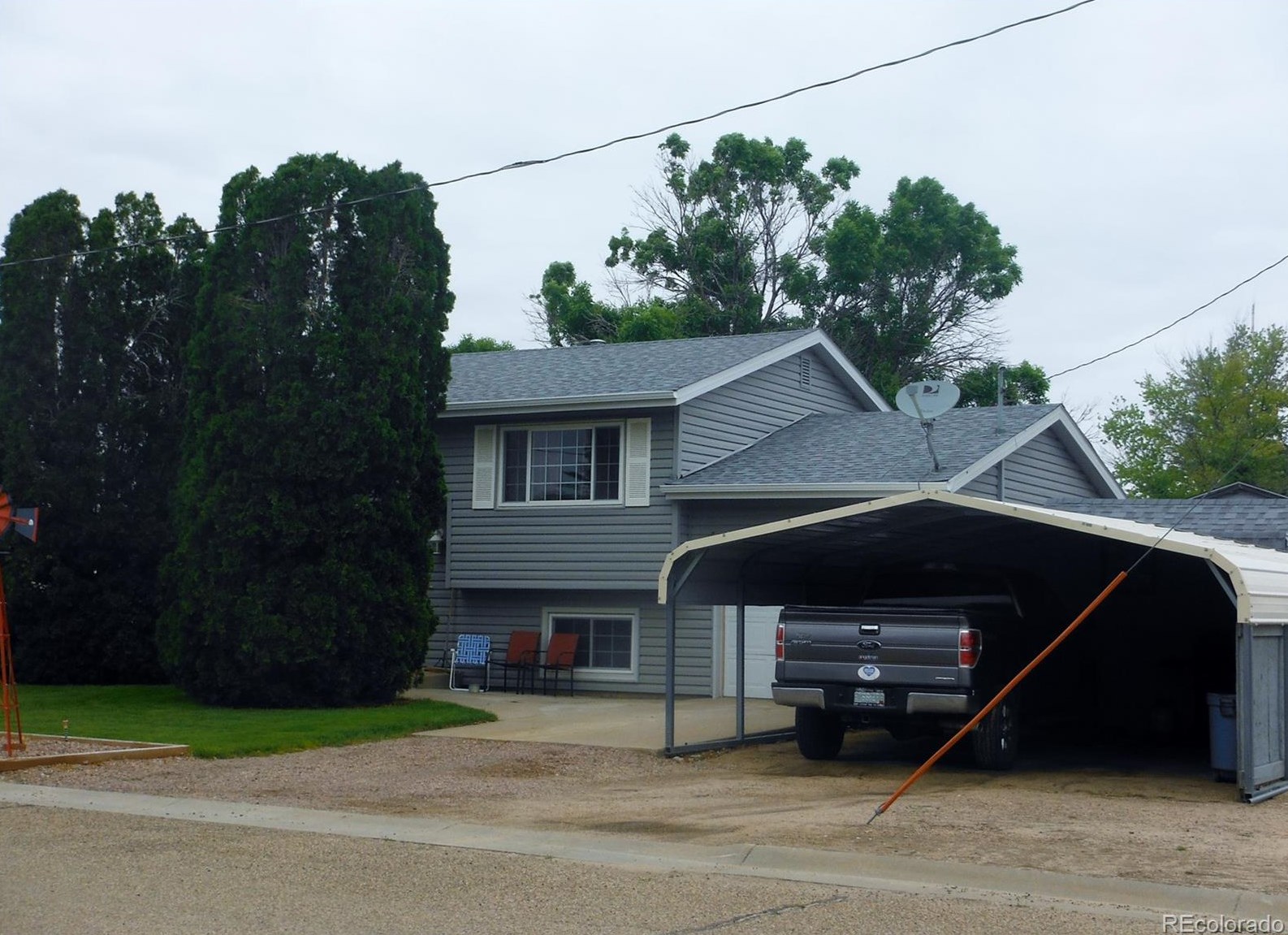 412 8th St, Flagler, CO 80815-9299