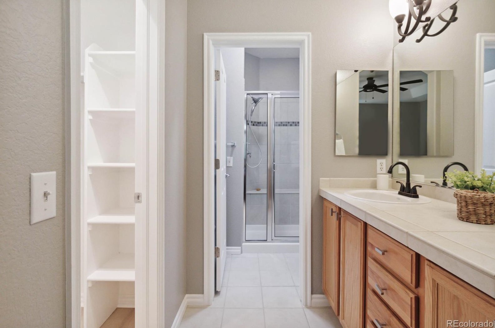 3142 Spearwood Dr, Littleton CO  80126-7561 exterior