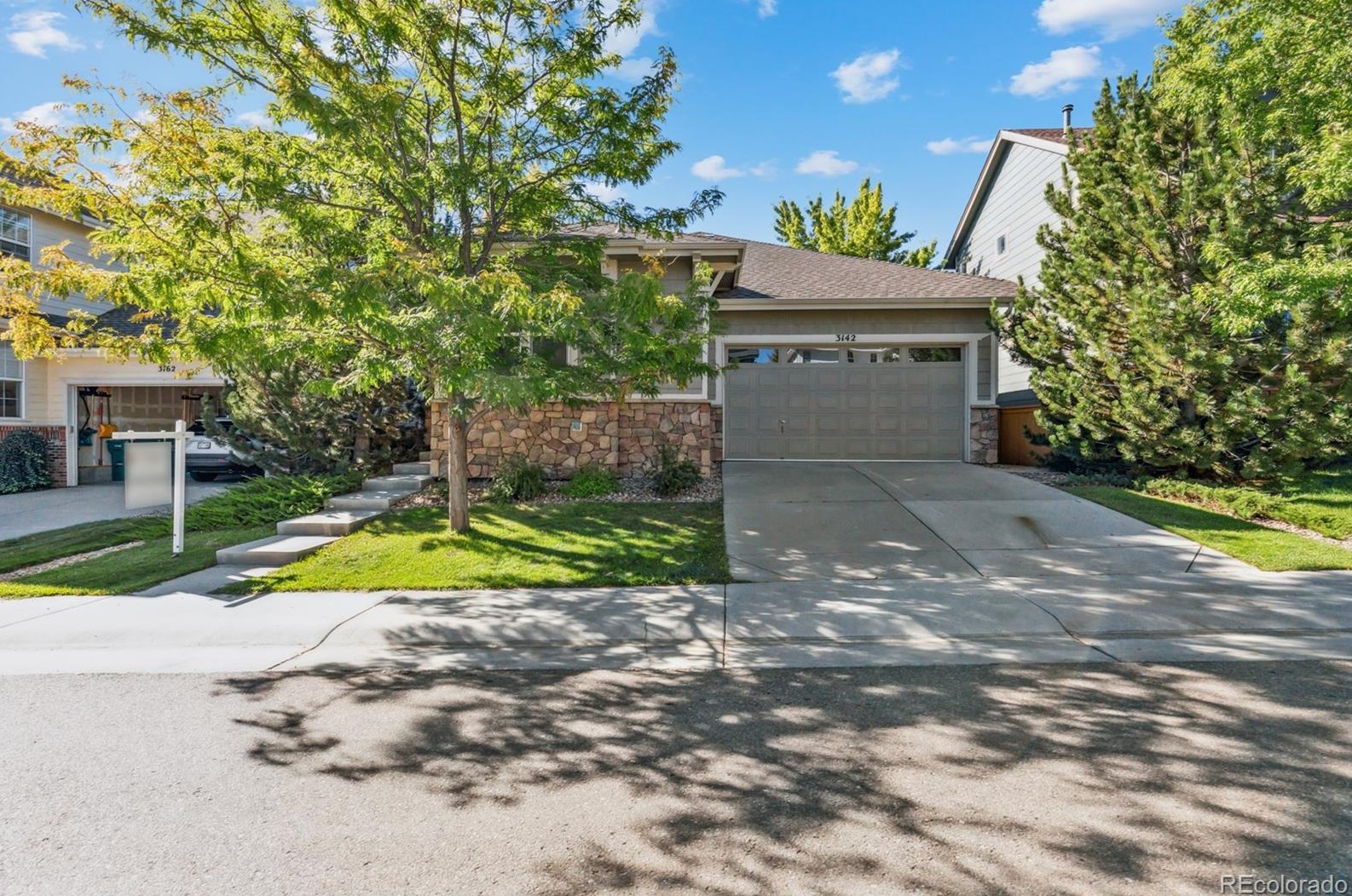 3142 Spearwood Dr, Littleton CO  80126-7561 exterior