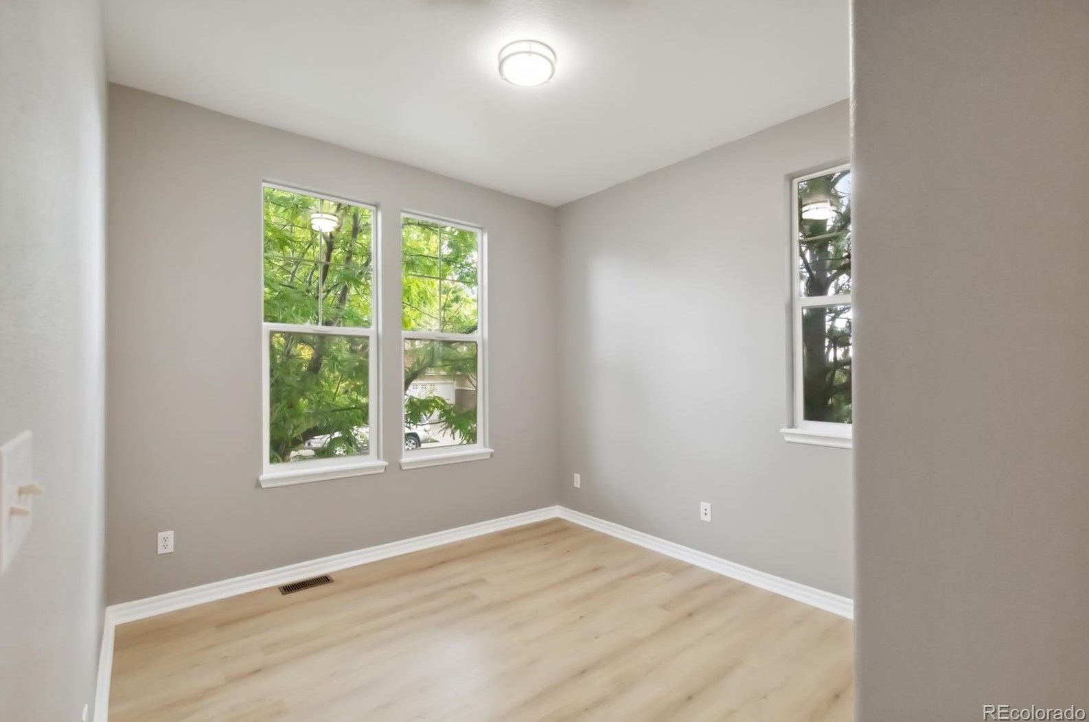 3142 Spearwood Dr, Littleton CO  80126-7561 exterior