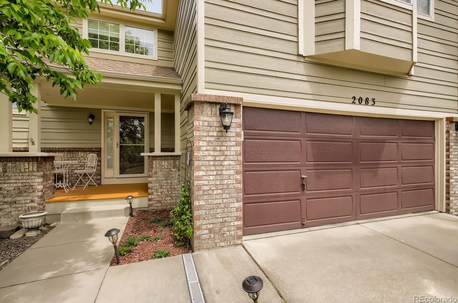 2083 Sandhurst Dr, Castle Rock, CO 80104-2393