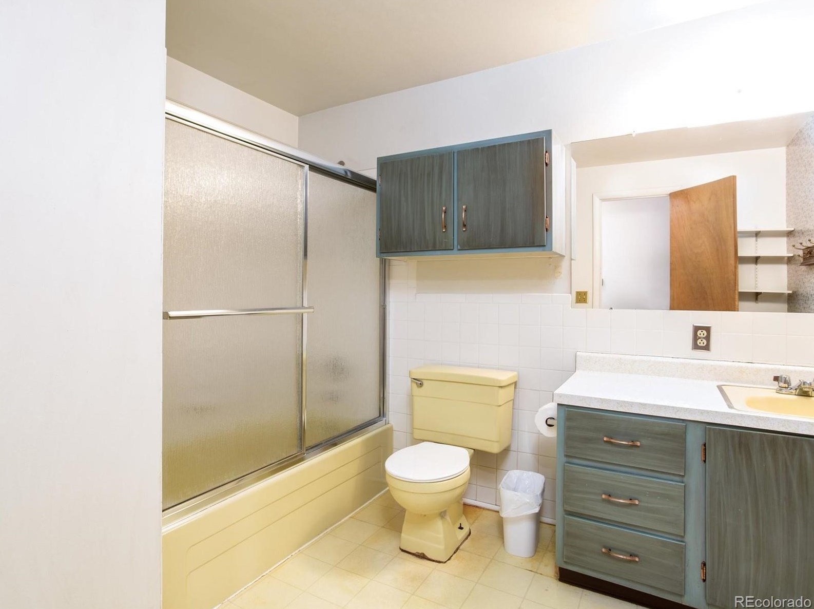 5220 Meade St, Littleton CO 80123-1744 exterior