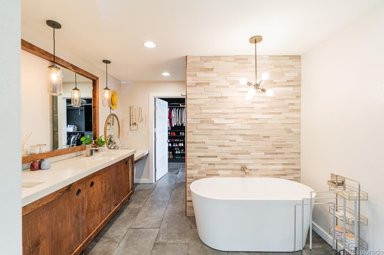 520 Aberdeen Ave, Littleton CO 80120-2711 exterior