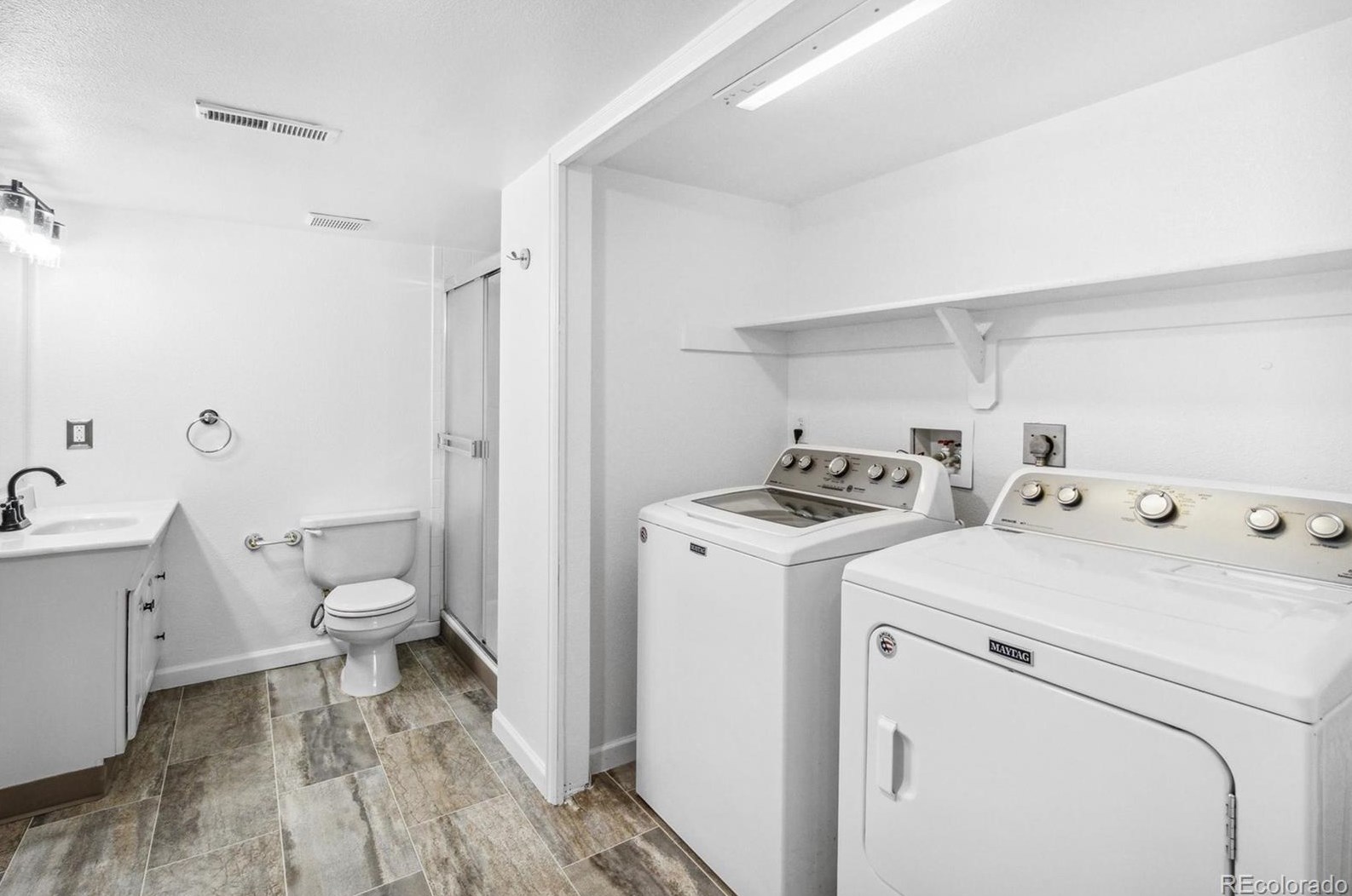 9569 Brentford Dr, Littleton CO 80130-3785 exterior