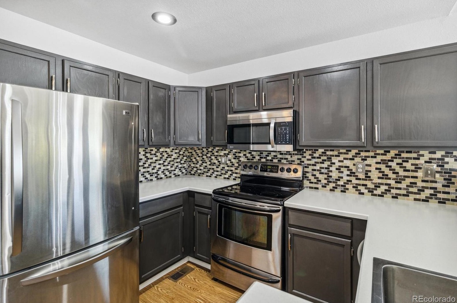 9569 Brentford Dr, Littleton CO 80130-3785 exterior