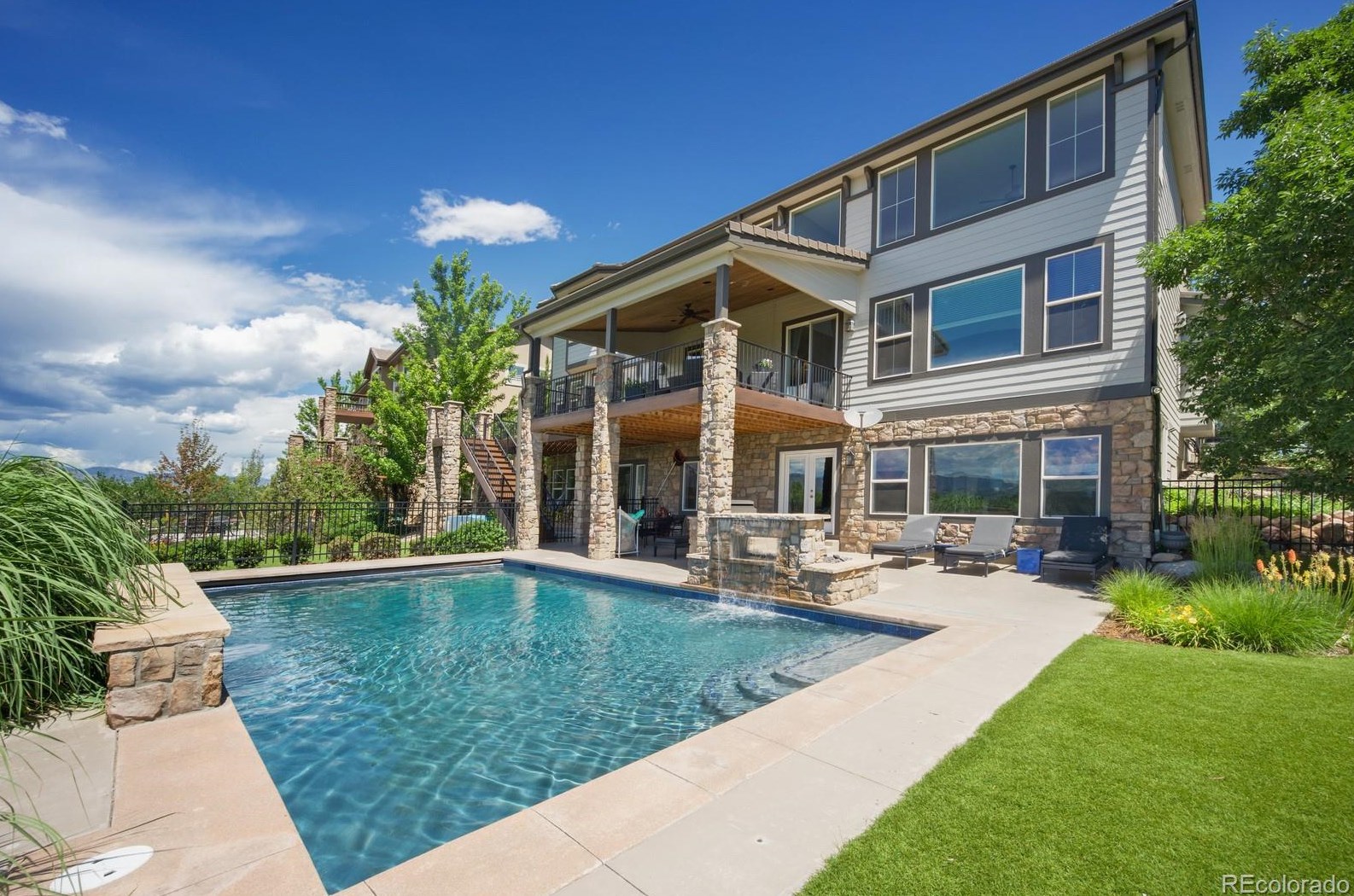 2940 Rockbridge Dr, Littleton CO  80129-1551 exterior