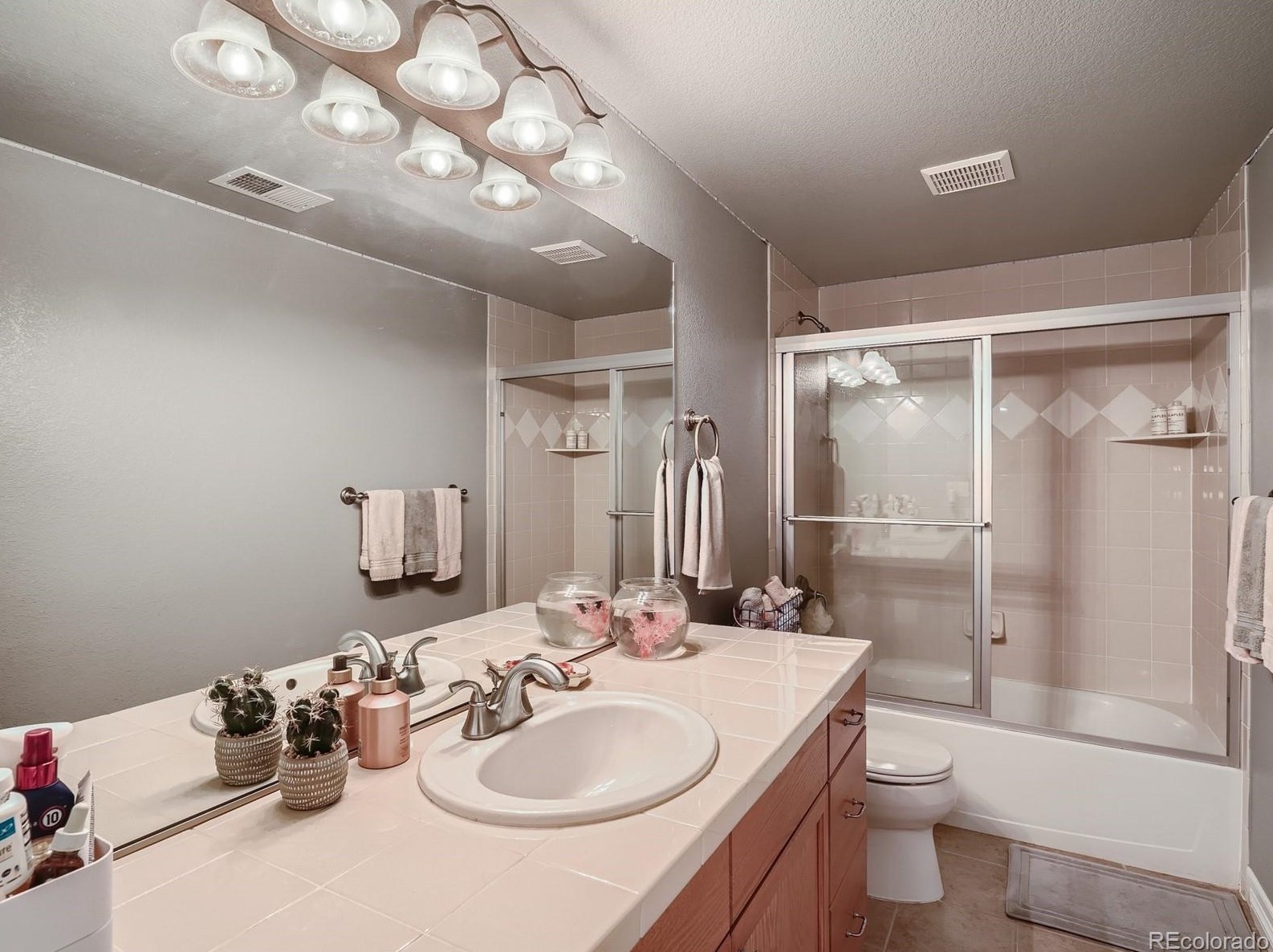 9670 Sunset Hill Dr, Littleton CO 80124-6719 exterior