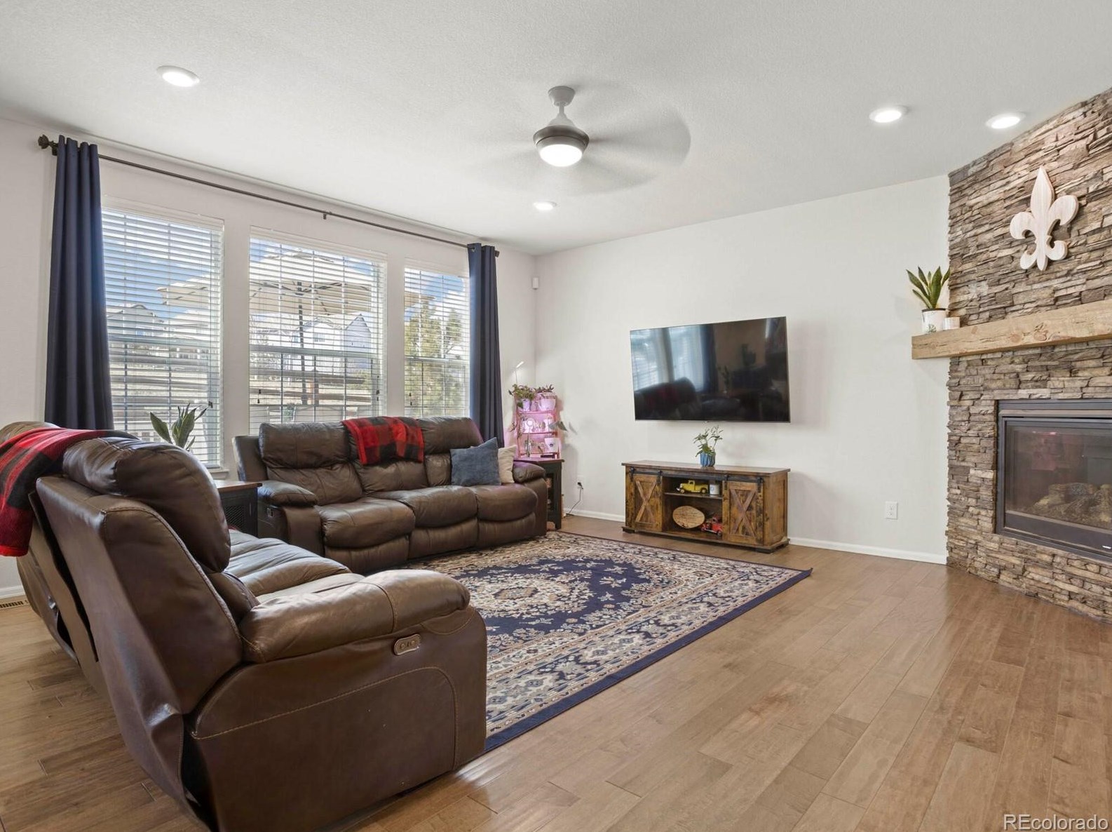 2584 Ambience Ln, Castle Rock CO  80109-3753 exterior