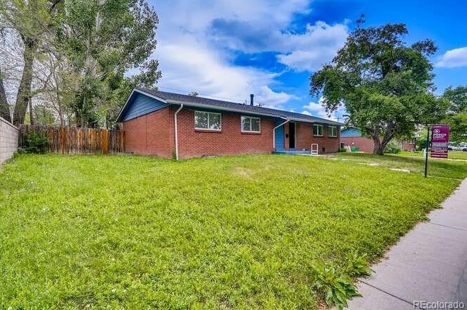 8715 Alta Vista Dr, Arvada, CO 80004-5428