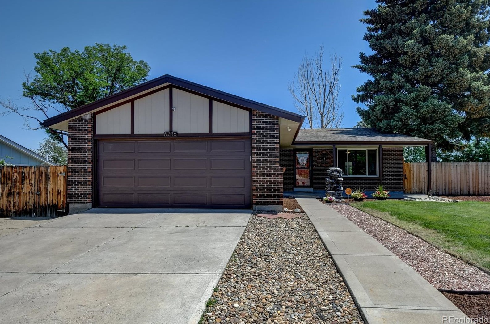 6736 Otis St, Arvada, CO 80003-4038