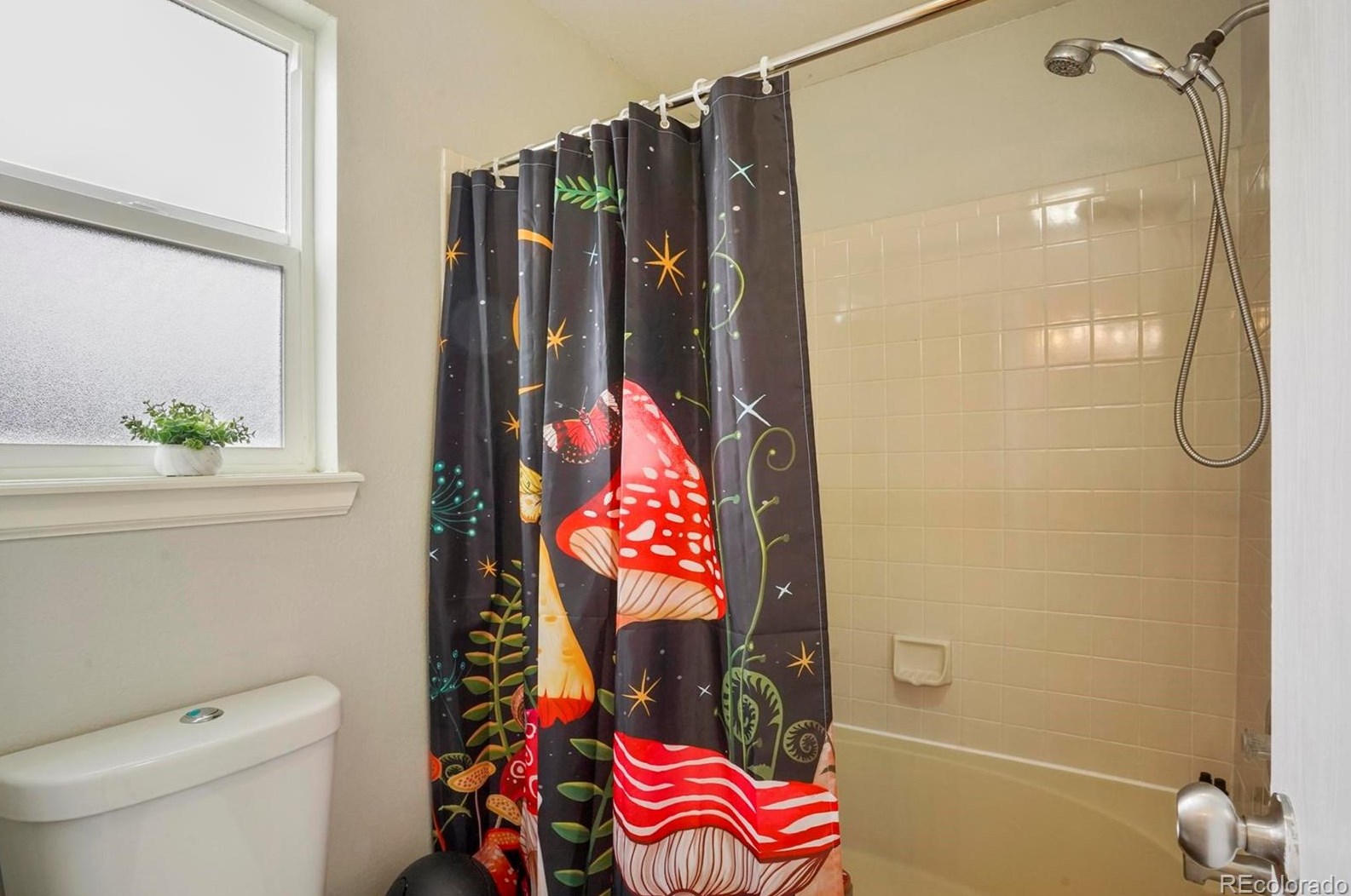 8526 Upham Way, Littleton CO  80128-6364 exterior