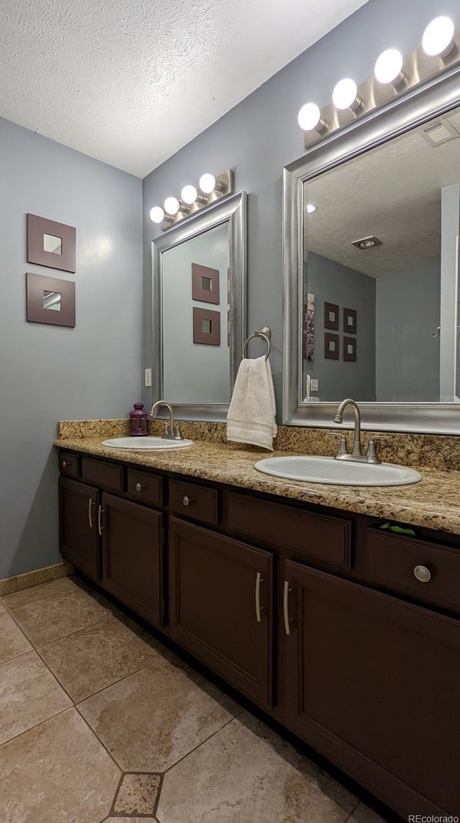 6533 Big Horn Trl, Littleton CO 80125-9091 exterior