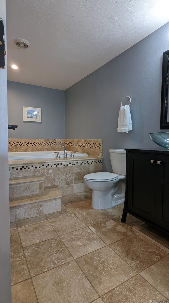 6533 Big Horn Trl, Littleton CO 80125-9091 exterior