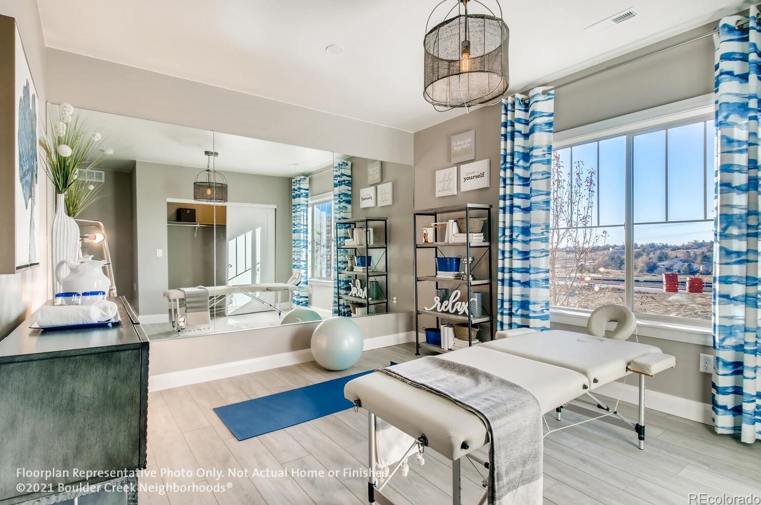 10232 Cooper Dr, Littleton CO 80127-4863 exterior