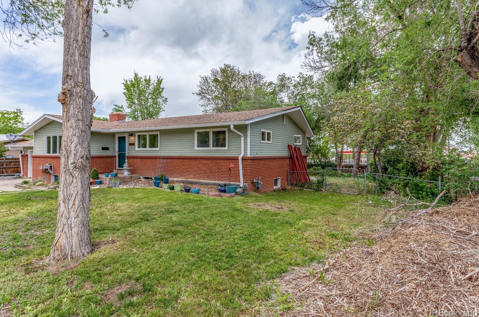 6426 Yukon St, Arvada, CO 80004-3459