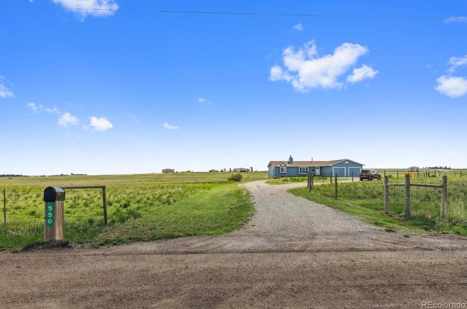 550 Split Rock Rd, Bennett, CO 80102-8721