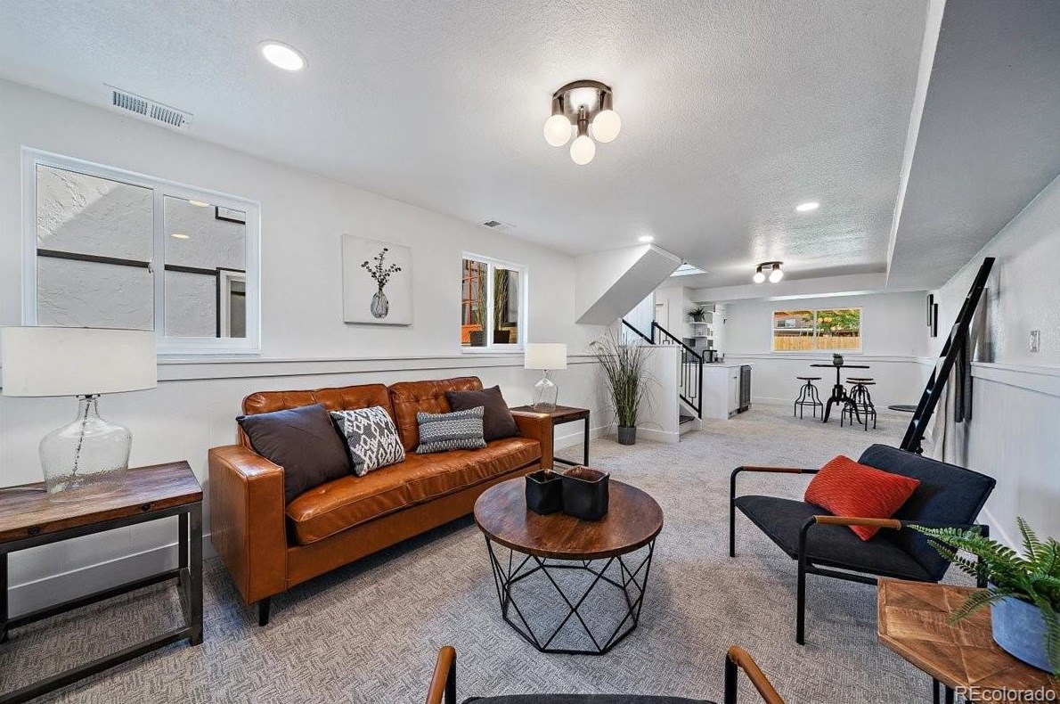 6060 Ames St, Arvada CO  80003-5214 exterior