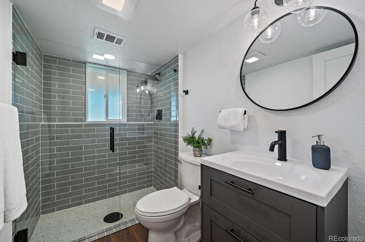 6060 Ames St, Arvada CO  80003-5214 exterior