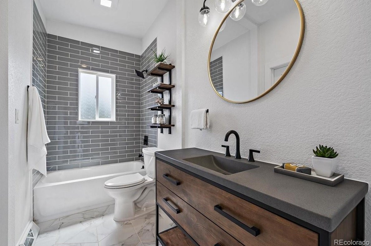 6060 Ames St, Arvada CO  80003-5214 exterior