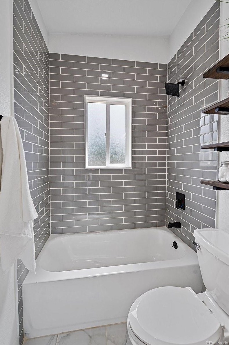 6060 Ames St, Arvada CO  80003-5214 exterior