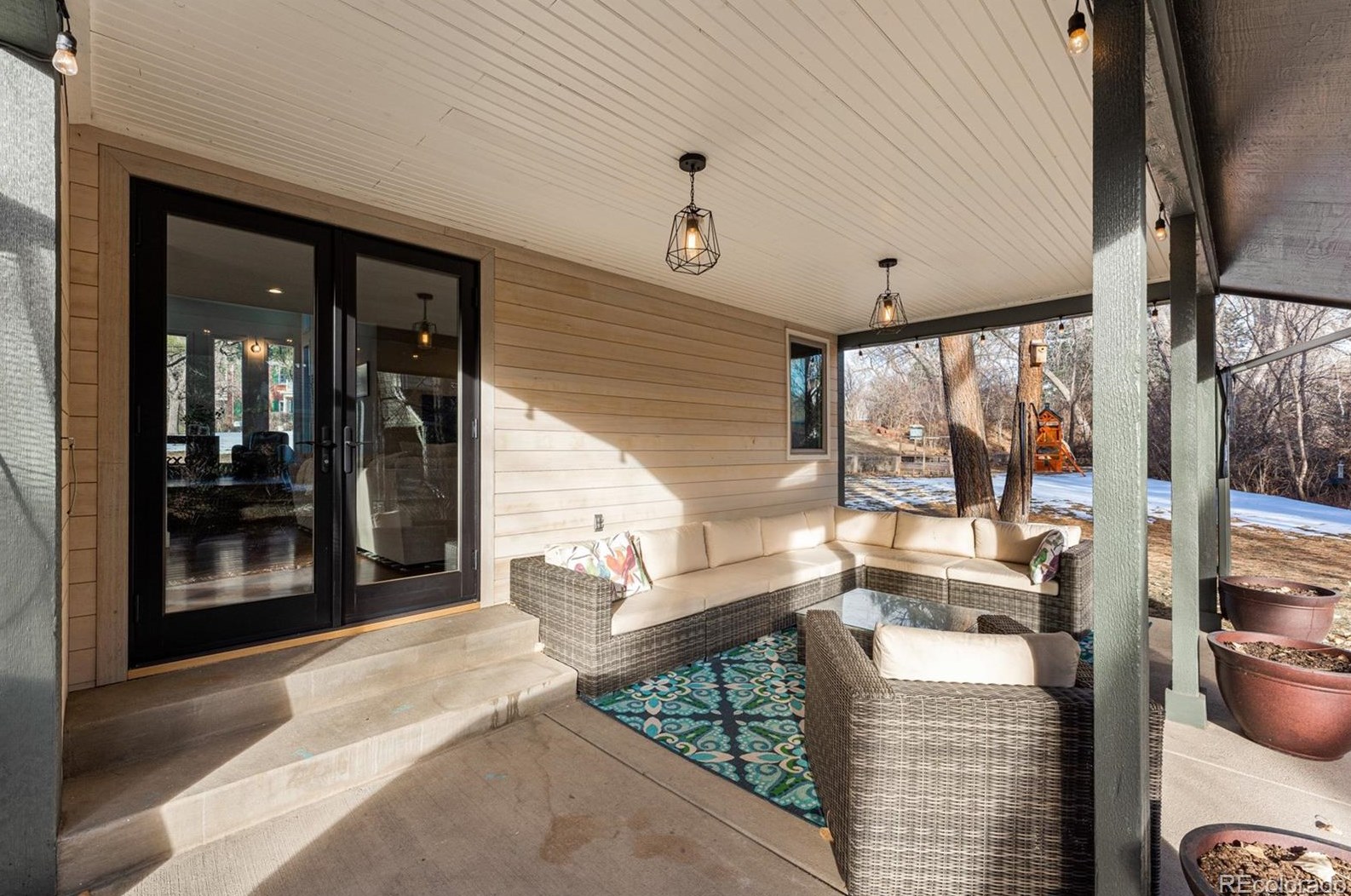 1498 Green Oaks Dr, Littleton CO 80121-1327 exterior