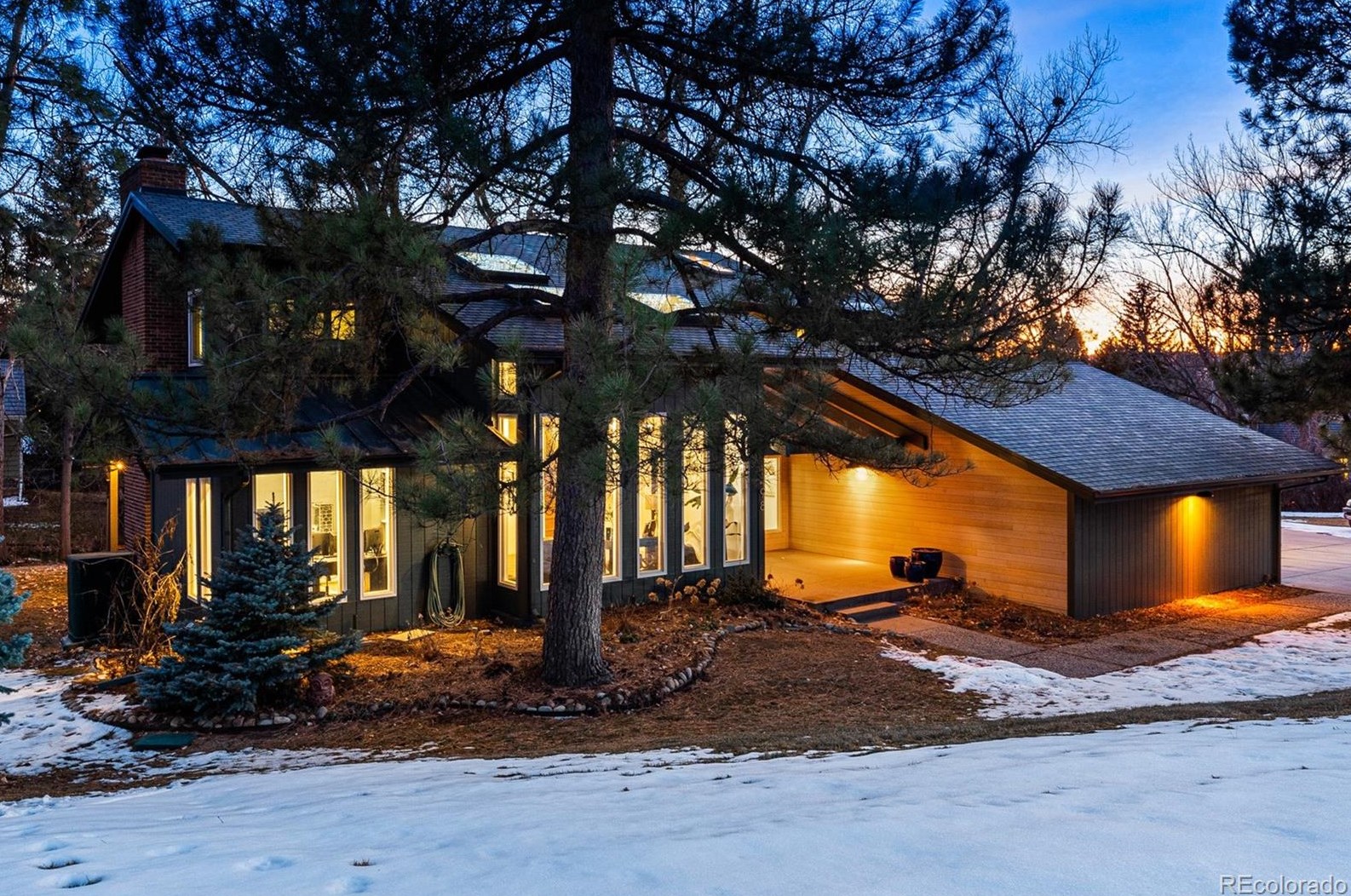 1498 Green Oaks Dr, Littleton, CO 80121-1333