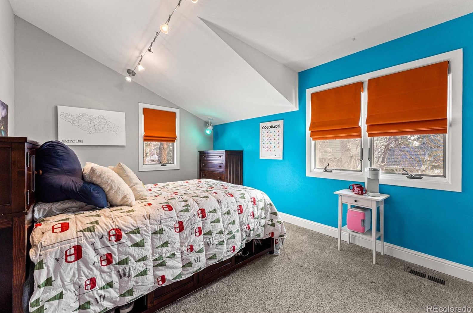 1498 Green Oaks Dr, Littleton CO 80121-1327 exterior