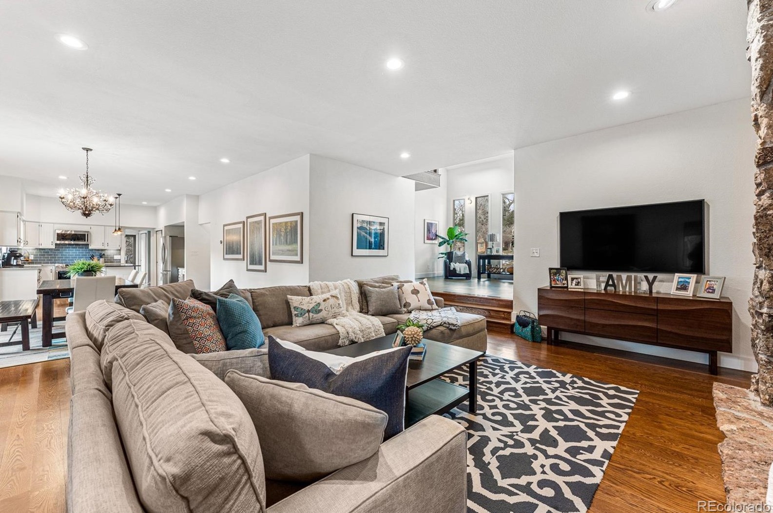 1498 Green Oaks Dr, Littleton CO 80121-1327 exterior