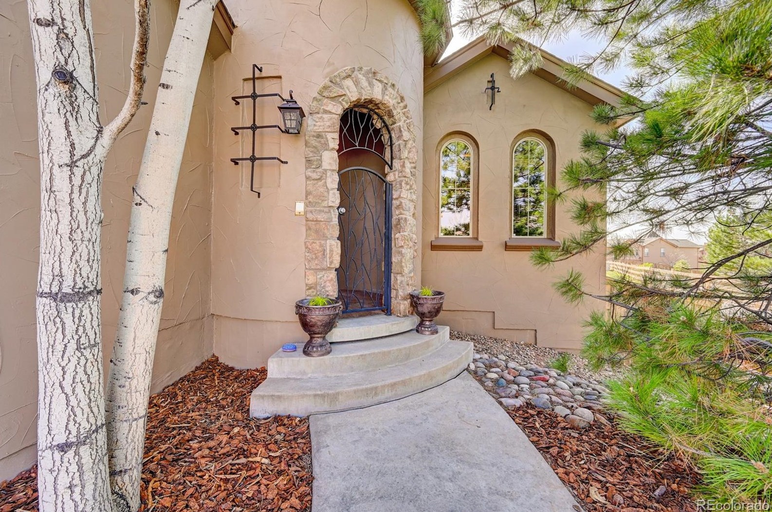 10741 Stonington St, Littleton, CO 80126-8018