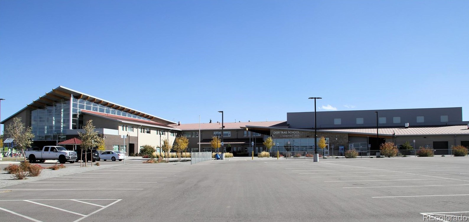 519 2nd Ave, Deer Trail CO  80105-8012 exterior